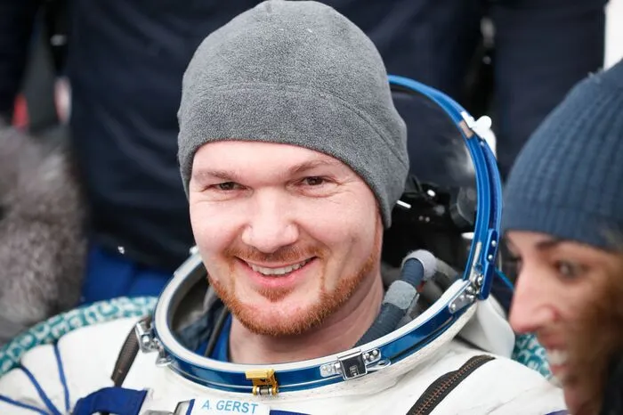 Gerst hatte tags zuvor das Kommando auf der ISS an seinen russischen Kollegen Oleg Kononenko übergeben.
