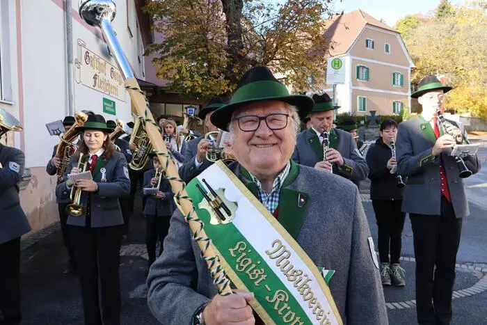 Musikalische Grüße beim Start überbrachten die Mitglieder des Musikvereins Ligist-Krottendorf mit flotten Klängen unter der Leitung von Stabführer Franz Hiden.
