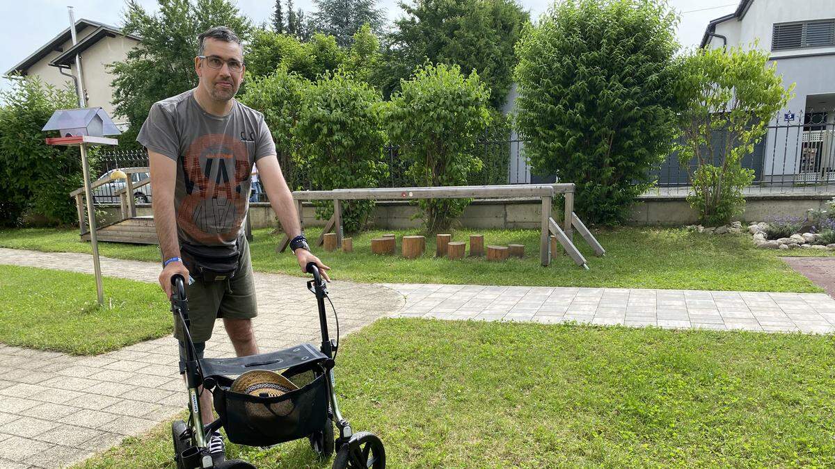 Stephan Skofler im Garten des „Hauses der Generationen“