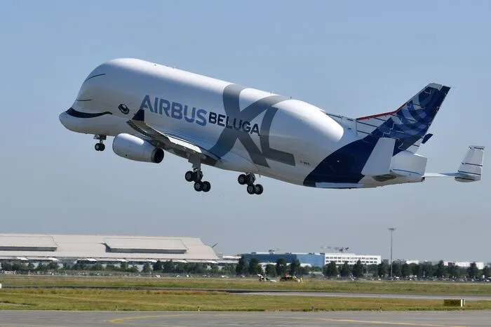 Damit können künftig zwei Tragflächen eines A350 statt wie bisher nur eine transportiert werden.