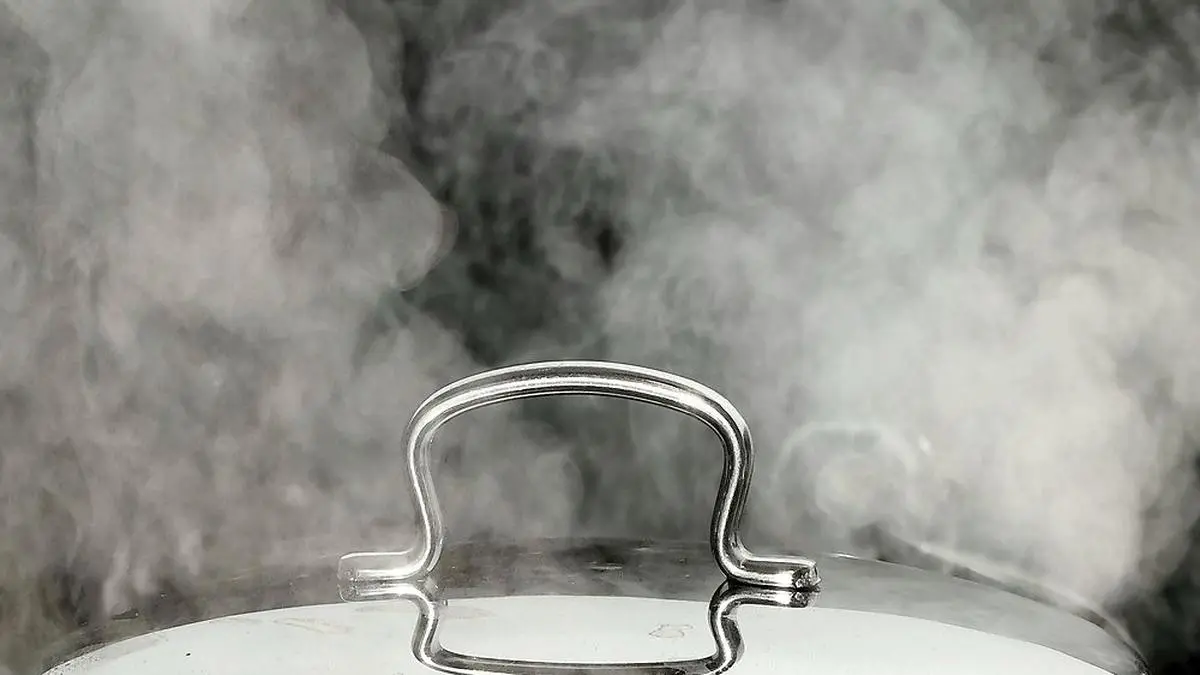 kochtopf,wasserdampf *** saucepan,water vapor mle-h6f