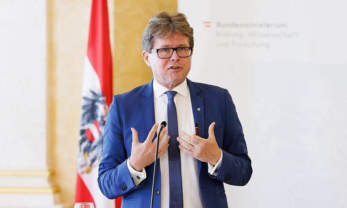 Will nicht strenger als der Gesundheitsminister sein: Bildungsminister Martin Polaschek (ÖVP)