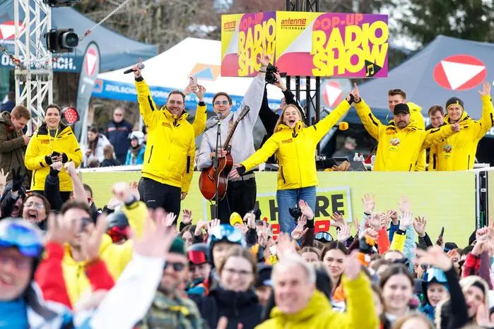 Dabei ging es nicht nur auf die Piste, es gab auch ein buntes Rahmenprogramm und natürlich viel Musik.