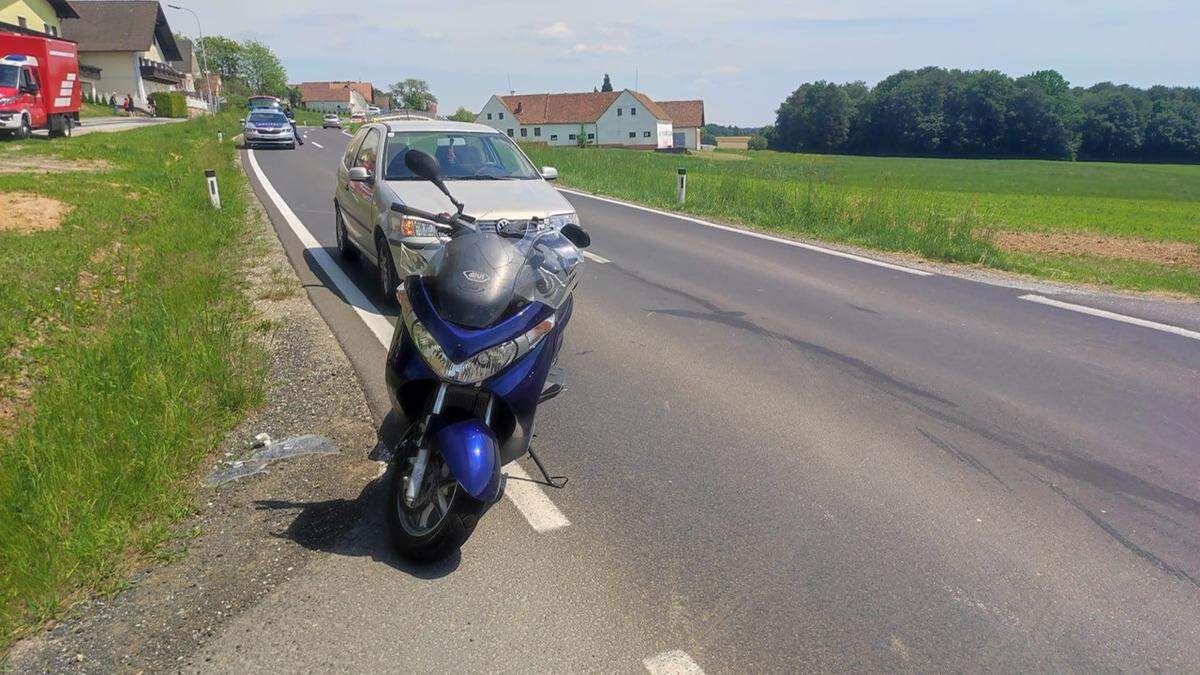 Die Mopedlenkerin wurde zum Glück nur leicht verletzt