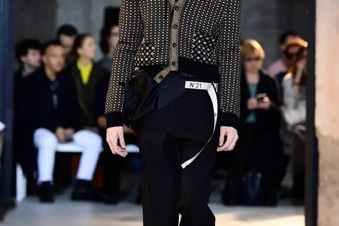 Es gibt die Modelle aber auch in gedeckten Farben.