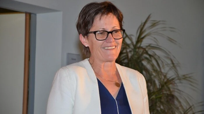 Mit ihrem neuen Programm „Liebesleben“ brachte die Künstlerin „Frau Sabine“  auf  humorvoller Art ein Thema zur Sprache, das uns alle betrifft…die Liebe! 
