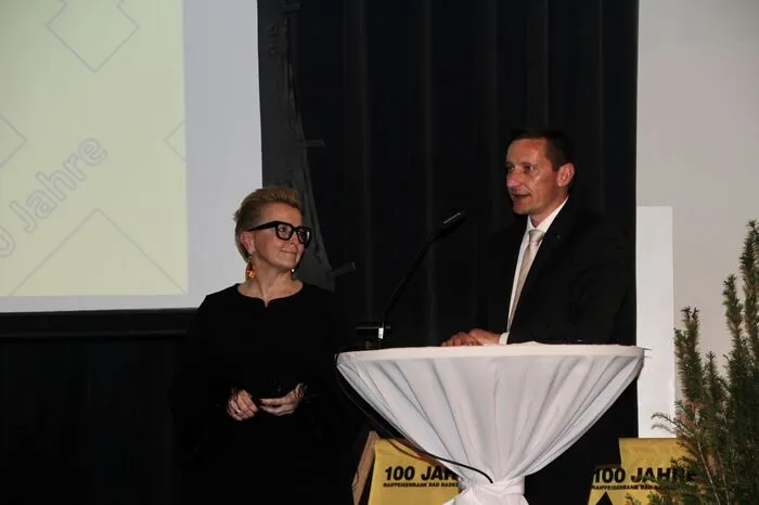 Direktorin Romana Gschiel-Hötzl und Daniel Hasler führten durch den Abend.