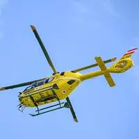 Eine 55-Jährige wurde nach einem Motorradsturz mit dem Rettungshubschrauber ins Krankenhaus geflogen