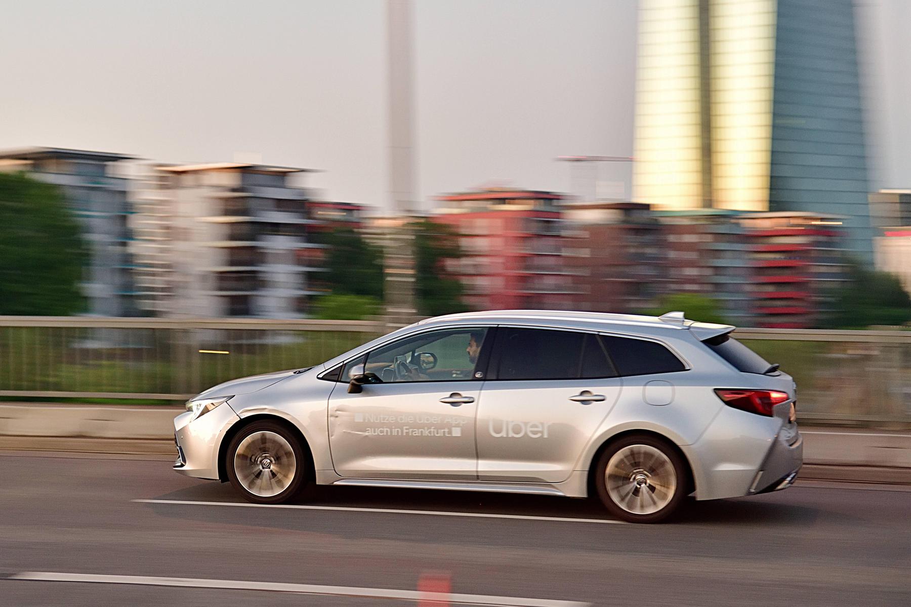 Konkurrenz für Fahrer: Uber plant die Einführung von mindestens 20.000 Robotaxis