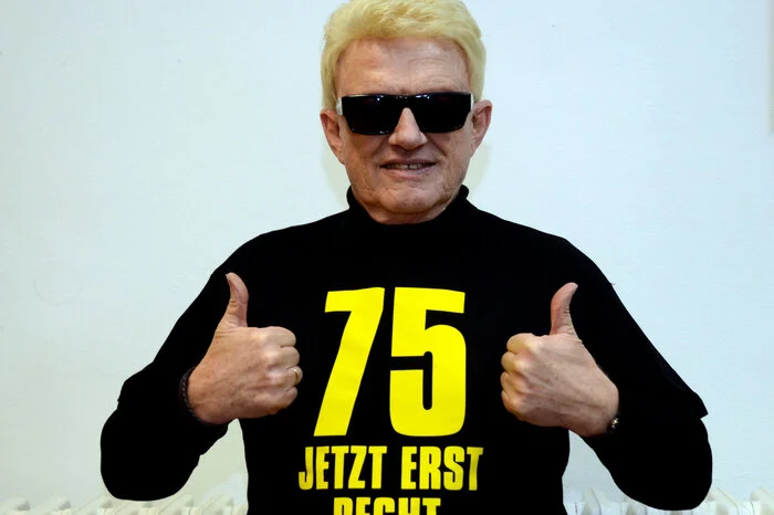 Der Durchbruch kam 1964 mit seinem Comedien Terzett. Zwei Jahre später schien seine erste Single "13 Mann und ein Kapitän". Das Bild zeigt ihn an seinem 75. Geburtstag.
