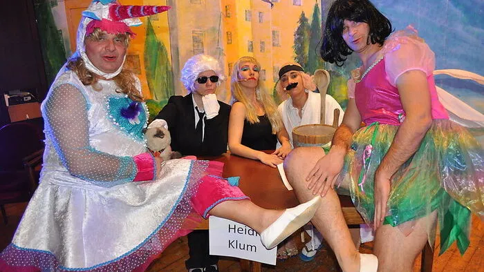Manfred Schlögl, Monika Peitler, Andrea Nickmann, Bianca Winkler und Hubert Unterwalcher in Millstatts next Topmodel