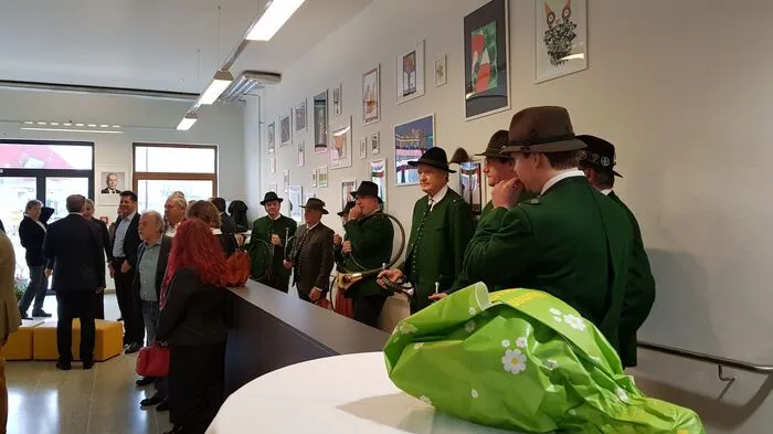 https://www.kleinezeitung.at/steiermark/graz/5717096/BarockKunstwerk_Jagdpavillon-fuer-VS-Triester-eroeffnet