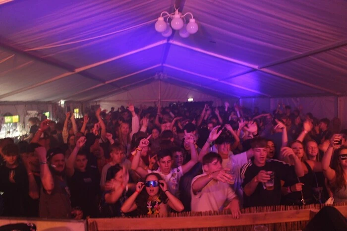 Es wurde wie immer viel gelacht, getanzt und bis in den frühen Morgenstunden gefeiert.