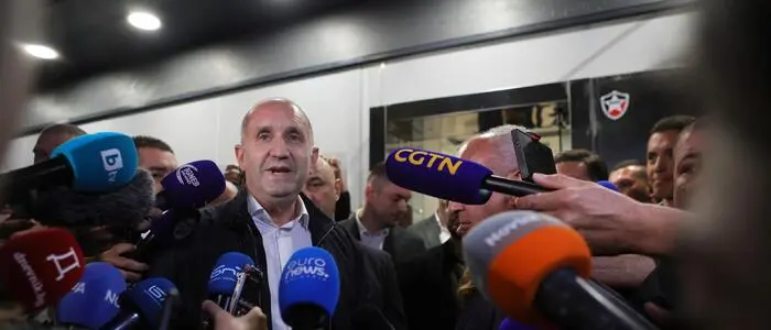 Rumen Radew verspricht Korruptionsbekämpfung (AP Photo/Valentina Petrova)
