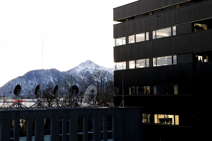 Black Tower finden auf fünf Stockwerken zwei neue Studios, 12 Schnitträume und zwei Etagen für Journalisten Platz.
