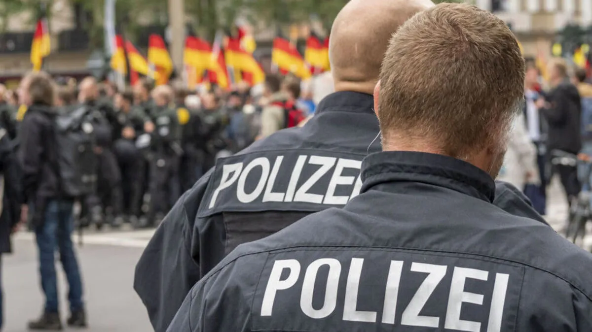 Symbolbild. Der Beschuldigte hatte rechtsradikale Inhalte auf seinem Rechner und bezog sich auf den Christchurch-Attentäter.