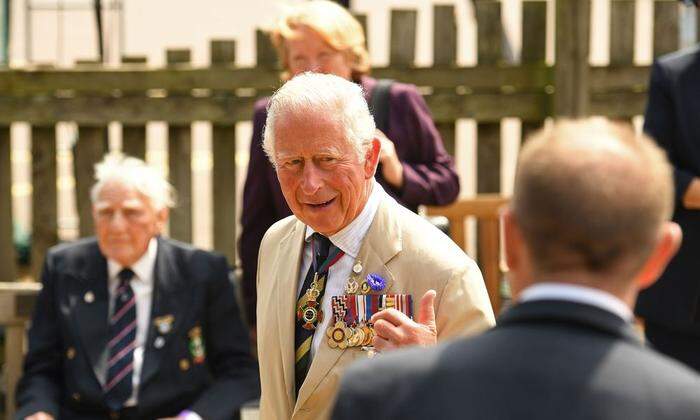 Prince Charles mit Veteranen