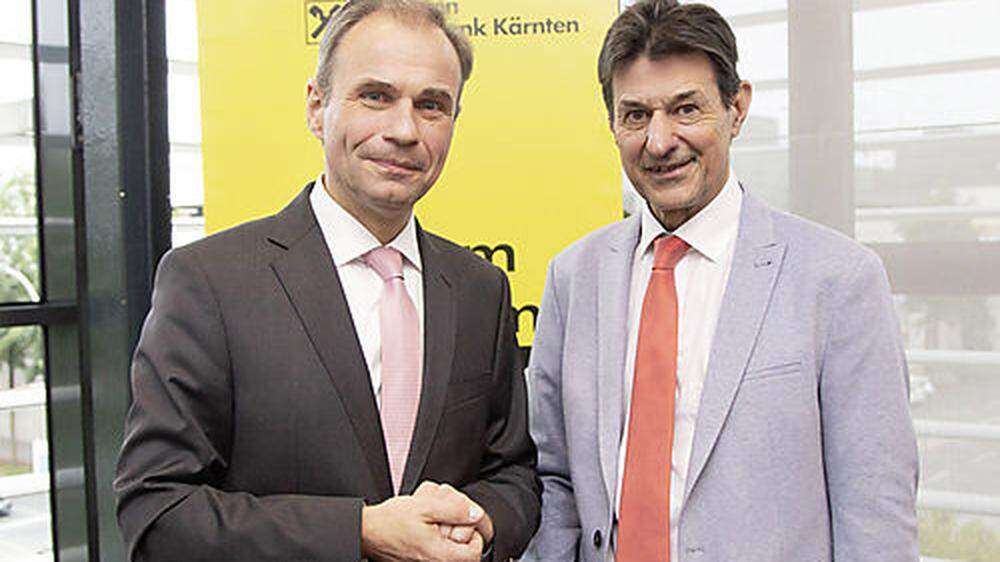 Raiffeisen-Chefökonom Peter Brezinschek (rechts) mit RLB-Vorstandssprecher Peter Gauper