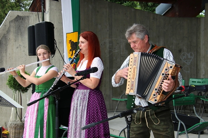 Musik, Volkstanz, flotte Unterhaltung, Kulinarik und Kunsthandwerk aus Slowenien, Italien und der Steiermark begeisterten die zahlreichen Besucher.