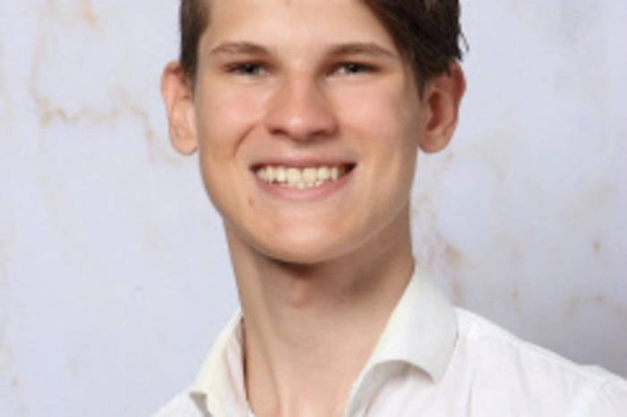 Bei diesem Projekt habe ich gemerkt, wie wichtig Teamwork sein kann, da viele Mitschüler auf andere angewiesen waren. Obwohl ich zusammen mit einem Kollegen nur eine Aufgabe erledigen musste, hat es mir trotzdem Spaß bereitet zu sehen, wie sich alles entwickelt. Ich bin sehr glücklich, dass ich Teil eines solch riesigen Projekts sein durfte.