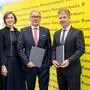 Das Bild zeigt den vierköpfigen Vorstand der Raiffeisenlandesbank Steiermark | RLB-Steiermark-Vorstände Rainer Stelzer, Ariane Pfleger, Martin Schaller und Florian Stryeck (von links)