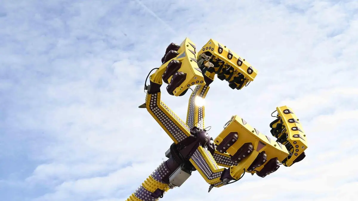 Am Ende des Wiesenmarktes kämpft sich die Sonne durch