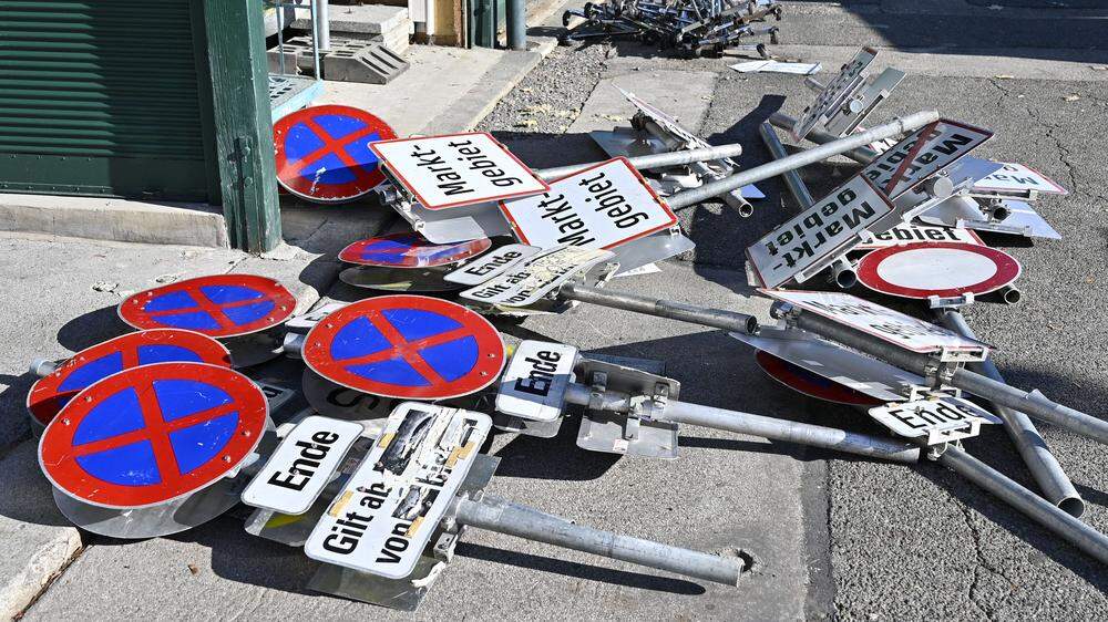 12 Verkehrstafeln wurden beschädigt (Sujetfoto)