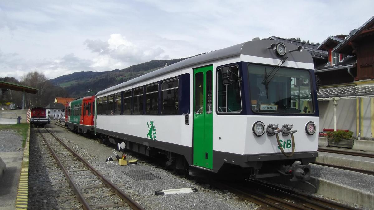 Zumindest die Dieselgarnituren der Murtalbahn erscheinen schon im neuen Glanz