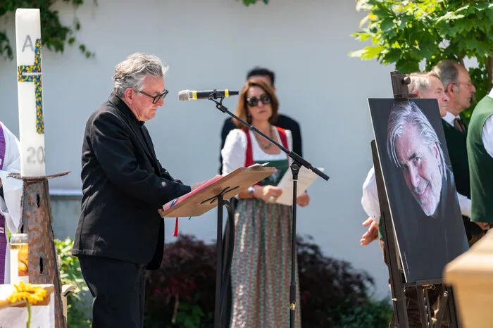 Schauspielkollege Johannes Silberschneider übernahm die Lesung.