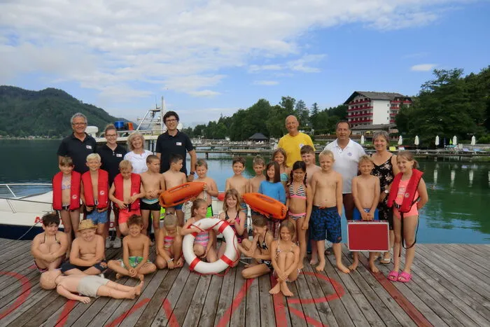 Die Kinder der VS St. Kanzian beim Erste-Hilfe-Kurs.