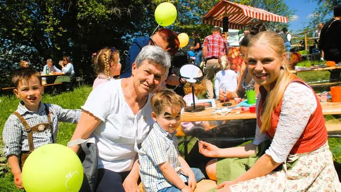 Am vergangenen Sonntag wurde in Puch bei Weiz traditionsgemäß zum großen Apfelblütenfest geladen.