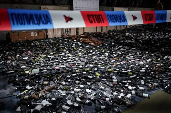 Ein regelrechtes Arsenal wanderte aus Privathaushalten zur Polizei 