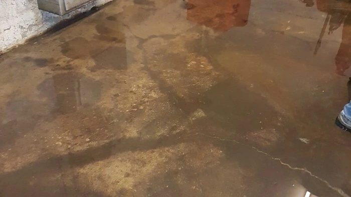 Wegen des massiven Regens wurden Sonntagabend in Oberwart Keller und Garagen überflutet.
