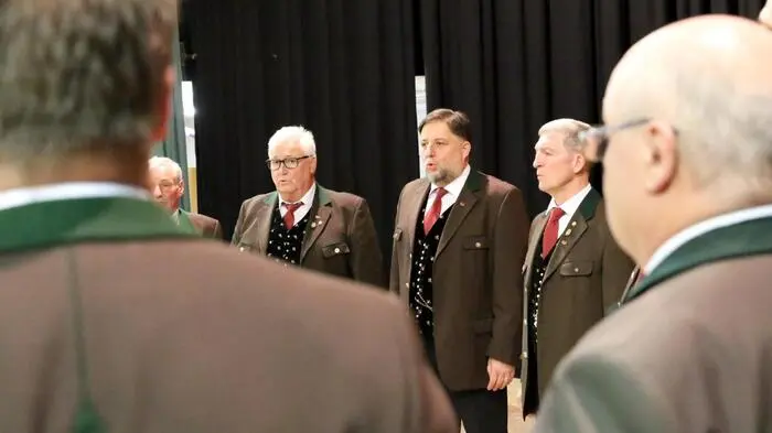 „So klingt´s im Krappfeld“ – unter diesem Motto ging am Wochenende ein großer Chorabend in Althofen über die Bühne. Und es war heuer bereits das 47. Mal, dass sich fünf Chöre aus der Region am Samstagabend im örtlichen Kulturhaus gemeinsam auf der Bühne einfanden. 
