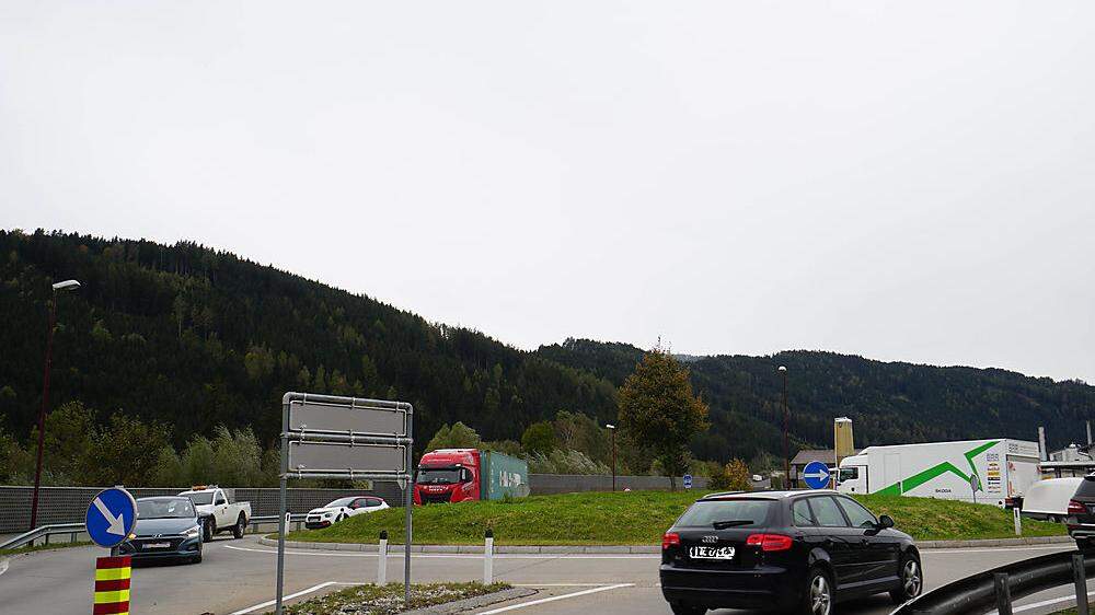 Der Kreisverkehr im Süden von Bad St. Leonhard