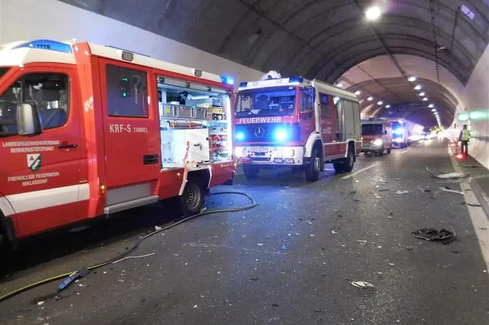 ... er erlag noch an der Unfallstelle seinen schweren Verletzungen.
