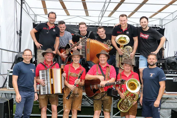 Musikalisch sorgten „Die Wuzler“ und „Die jungen Wernberger“ für Stimmung und Unterhaltung.