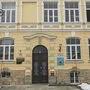  Die Volksschule 2 in Ferlach wird zum Haus der Musik mit Musikschule, Proberäumen für Stadtkapelle, Chöre und Theatergruppe sowie Konzertsaal umgebaut 