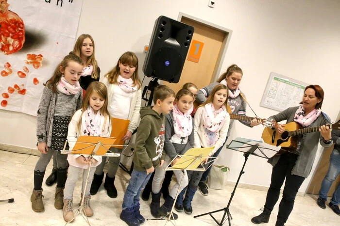 Übrigens: Die musikalische Umrahmung erfolgte durch den Kinder- und Jugendchor St. Theresia/Klagenfurt. 