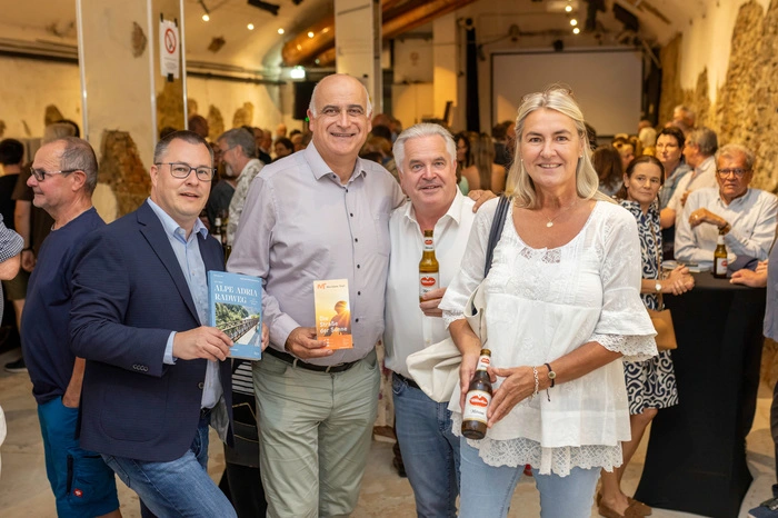 Klicken Sie sich durch die Fotos!