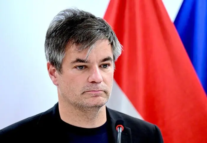Wolfgang Moitzi kritisiert die Kürzung der Landesmittel: „Blau-Schwarz hat eine politische Entscheidung gegen Kinder und berufstätige Eltern getroffen“