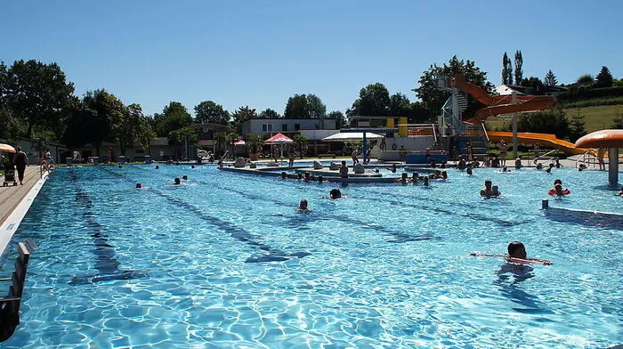 Baderegeln gibt es in jedem Schwimmbad