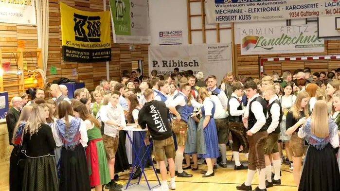 Da war am Samstagabend kein Platz mehr im Kultursaal von Guttaring. 