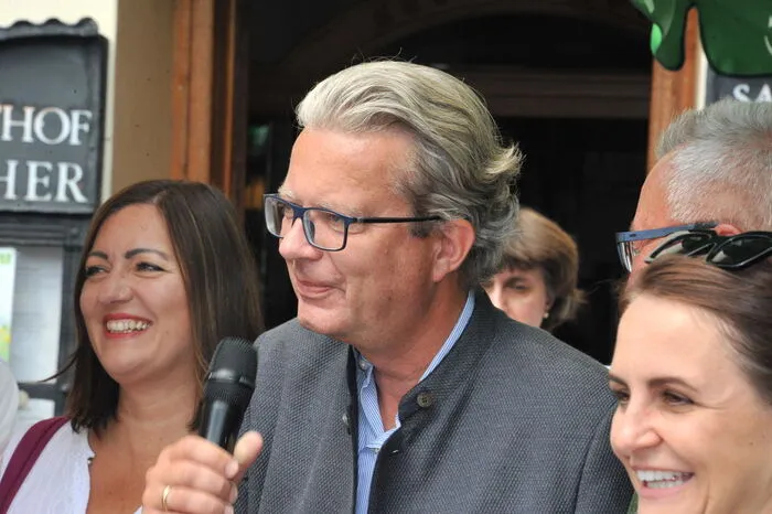 A Steirische Roas in Donnersbach in der Gemeinde Irdning-Donnersbachtal; LandeshauptmannChristopher Drexler kam mit seiner Frau Iris