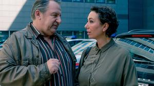 Einen Drehtag mit den Serien-Protagonisten der ORF-Serie &quot;Schnell ermittelt&quot; gibt es ebenfalls. Dazu gibt es ein Meet & Greet der Schauspieler und eine Verköstigung am Filmset