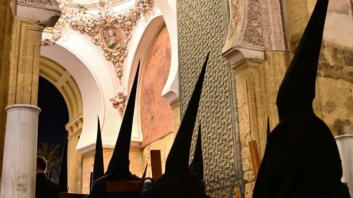 Christen auf der ganzen Welt begehen die Karwoche. In Spanien ist der Auftakt der Semana Santa, der Heiligen Woche, mit den Palmsonntagsprozessionen gefeiert worden.