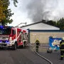 100 Feuerwehrleute waren beim Brand der Reifenfirma im Einsatz