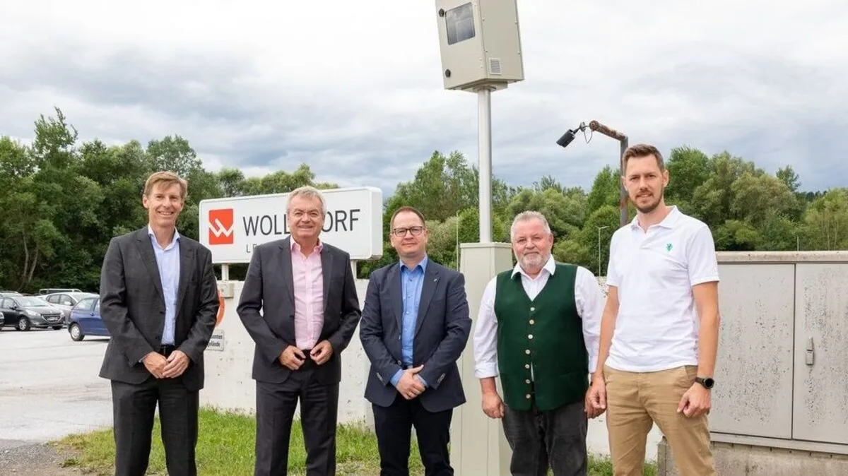 Wollsdorf-Geschäftsführer  Andreas Kindermann, Landeshauptmann-Stellvertreter Anton Lang, Direktor Ronald Kiss, Bürgermeister Herbert Pregartner,  Simon Hüttner (Projektleitung Steiermärkische Landesbahnen)