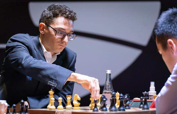 Fabiano Caruana spielt heute mit Schwarz gegen den Führenden Jan Nepomnjatschi - und sollte gewinnen