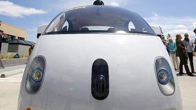 Prototyp eines selbstfahrenden Google-Autos in Kalifornien